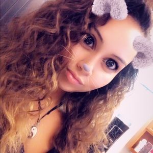 Meet your Posher, Roxanna